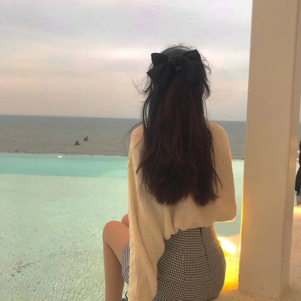 俱乐部谋杀案封面